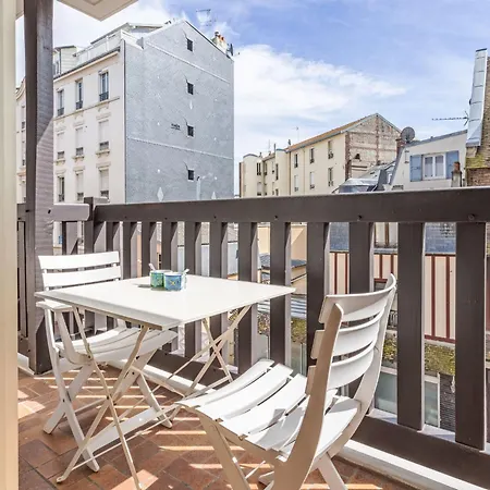 Castel Saint Clair-2 By Interhome 아파트 도빌